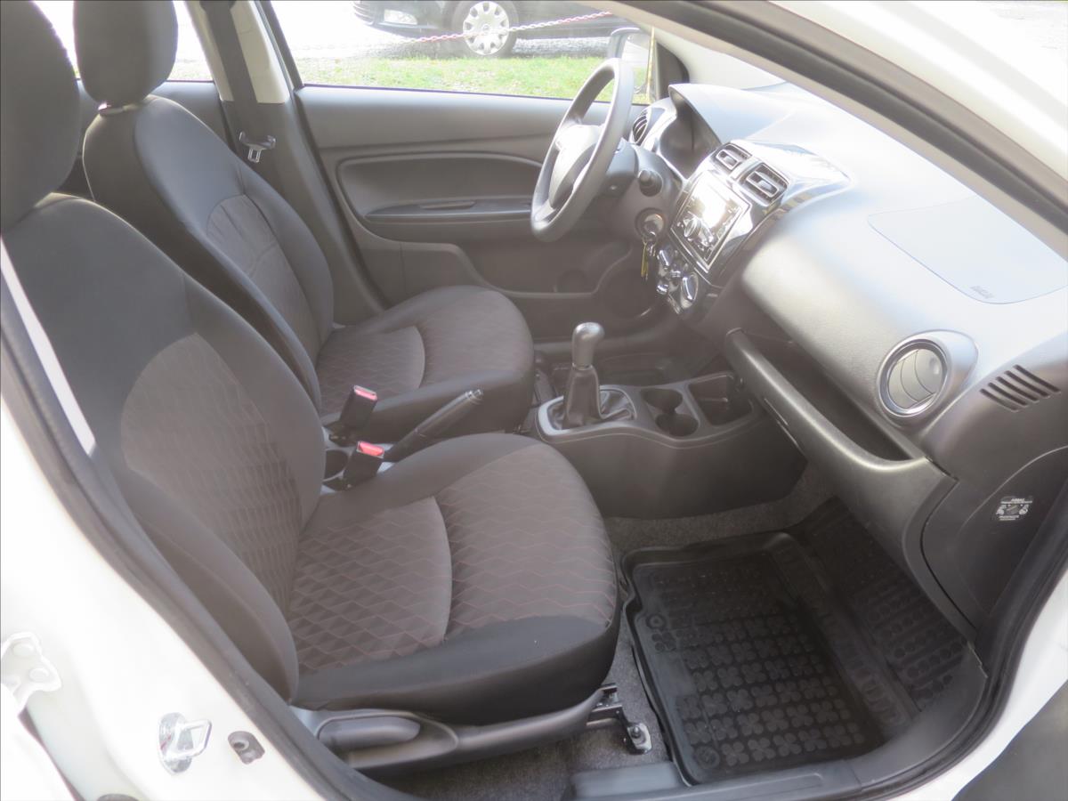 Mitsubishi Space