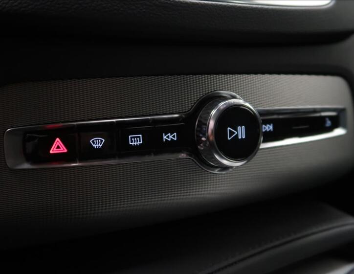 Volvo XC90 29