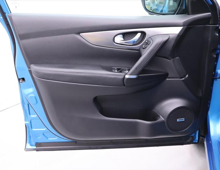 Nissan Qashqai 11