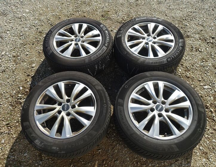 Ford Galaxy 39
