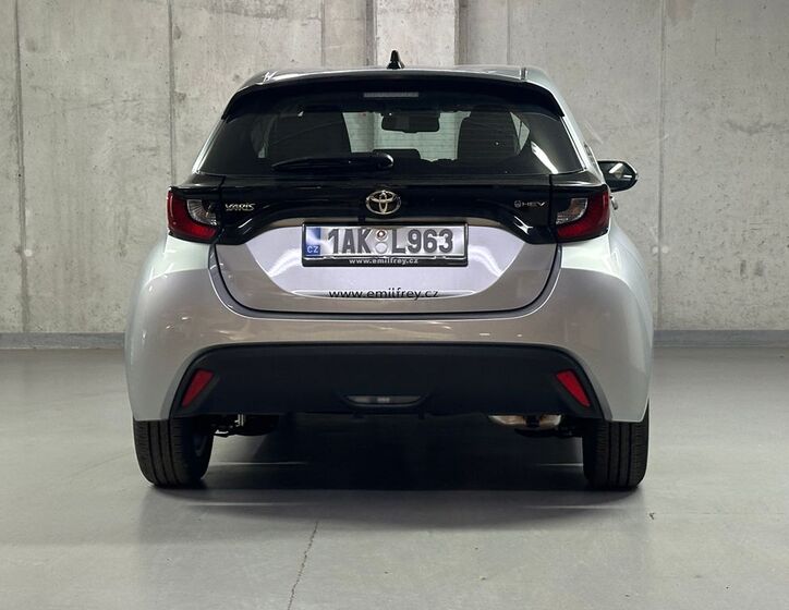 Toyota Yaris 6