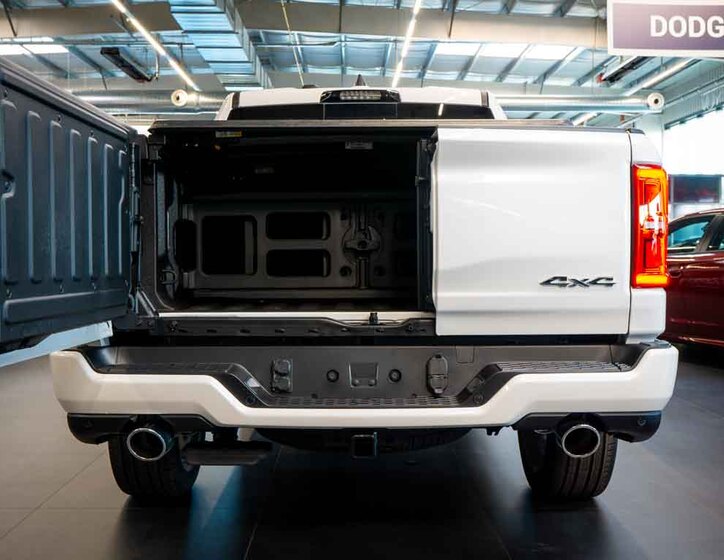 Dodge RAM 6