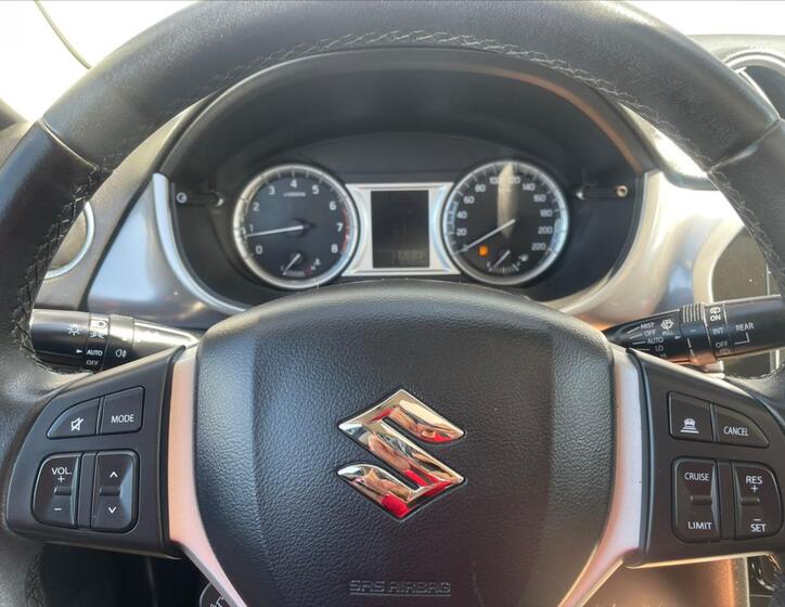 Suzuki Vitara 21