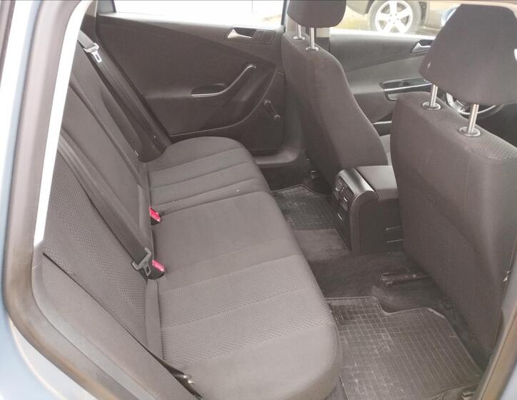 Volkswagen Passat 10