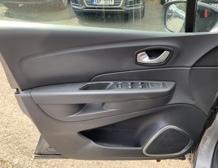 Renault Captur 13
