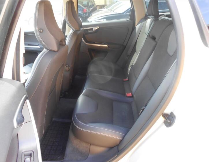 Volvo XC60 16