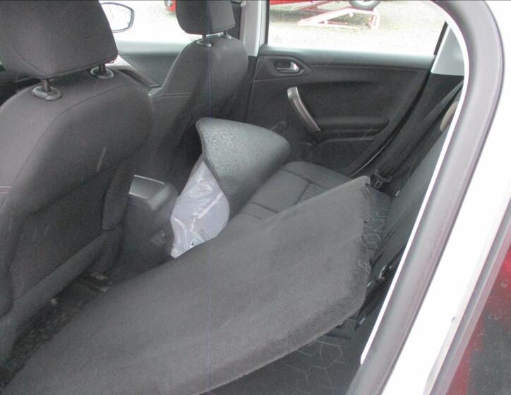 Peugeot 2008 17