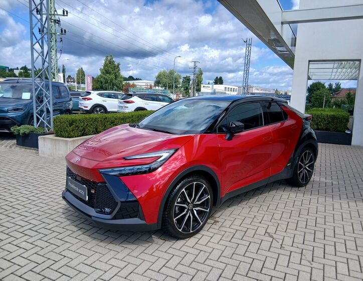 Toyota C-HR 2