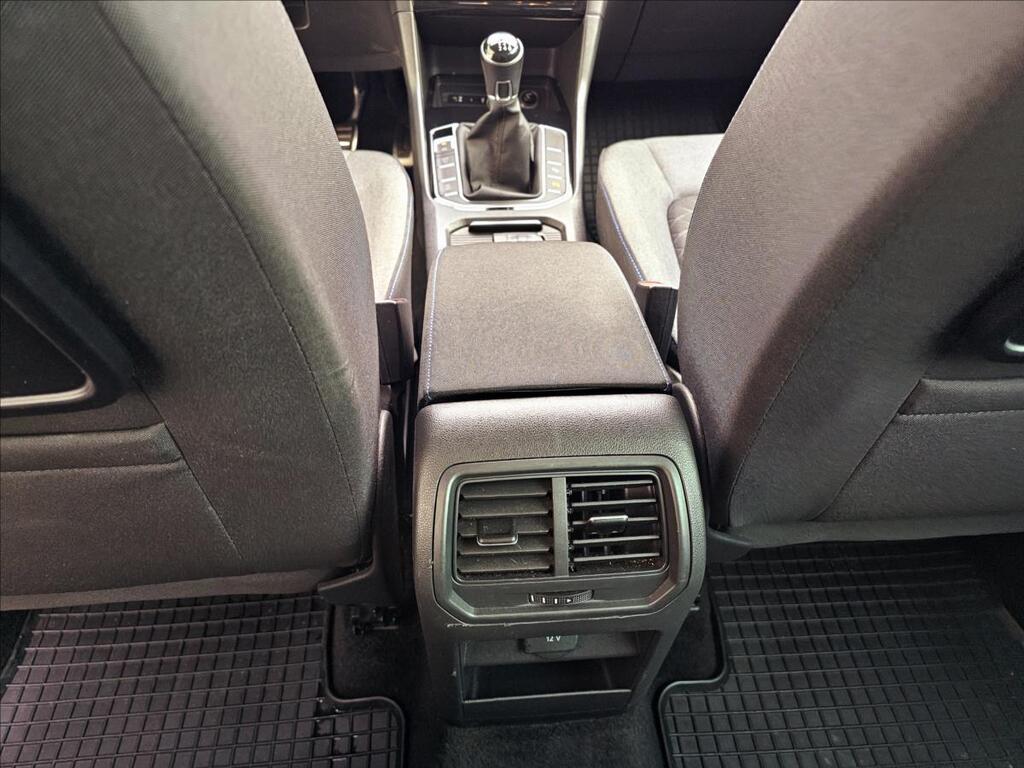 Volkswagen Golf Sportsvan 29