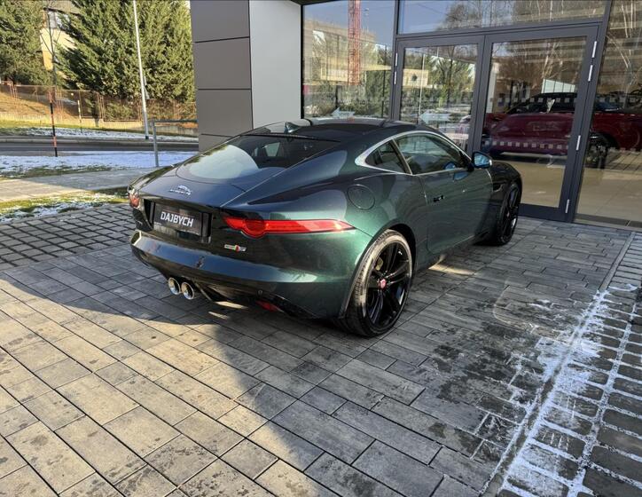 Jaguar F-Type 5