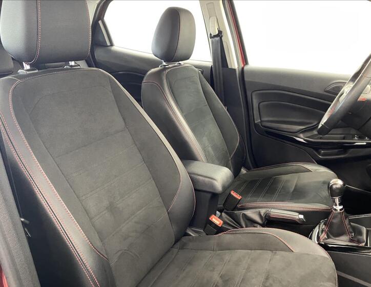 Ford EcoSport 7