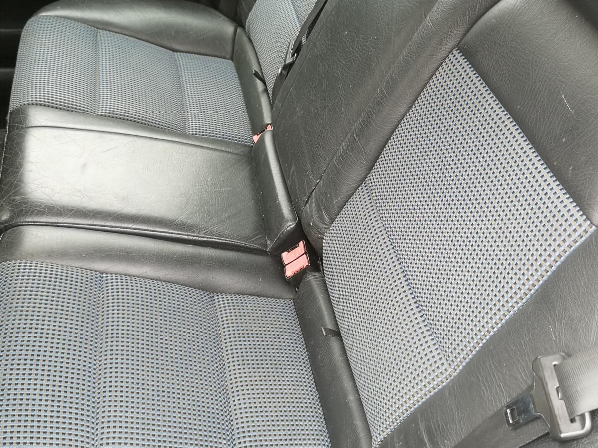 Peugeot 406