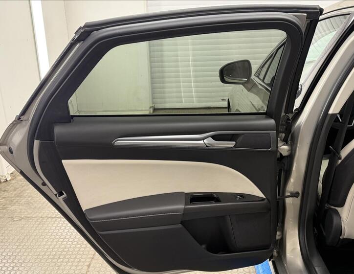 Ford Mondeo 28