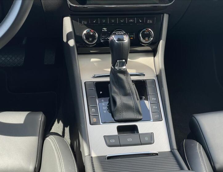 Škoda Superb 14