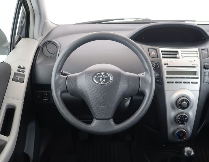 Toyota Yaris 17