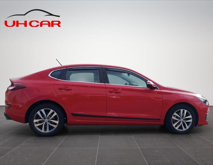Hyundai i30 4