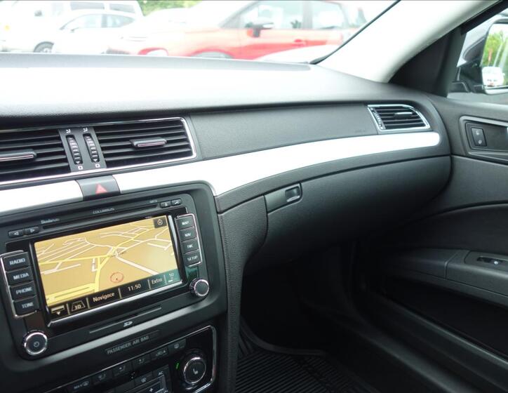Škoda Superb 32