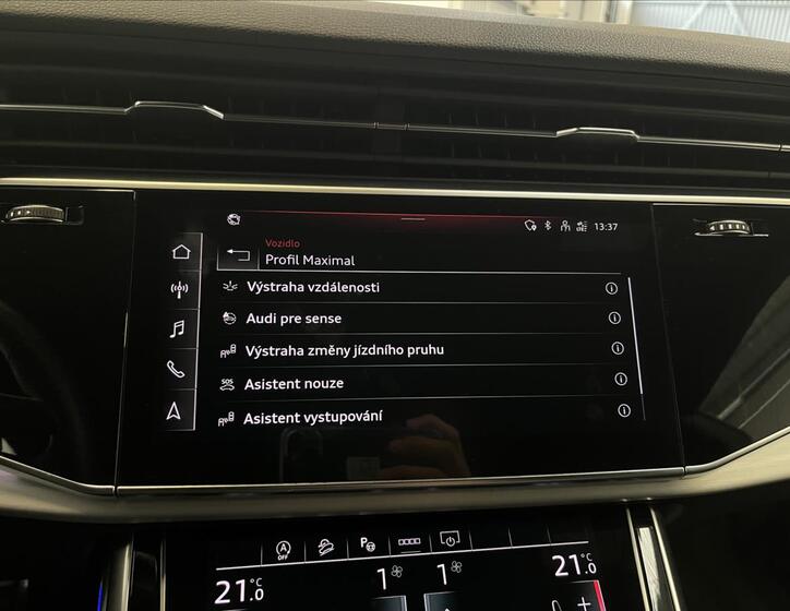 Audi Q8 8