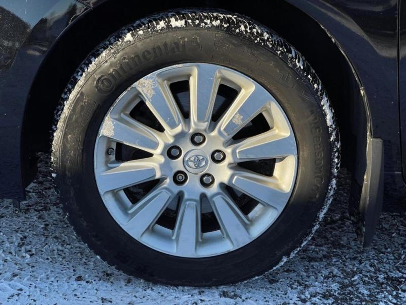 Toyota Sienna 9