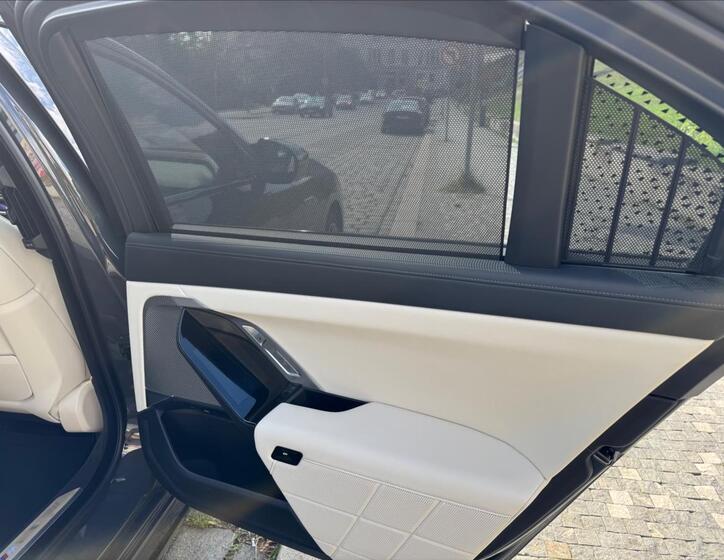 BMW Řada 7 9