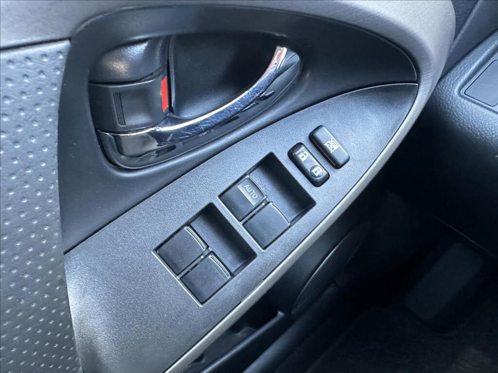 Toyota RAV4 17