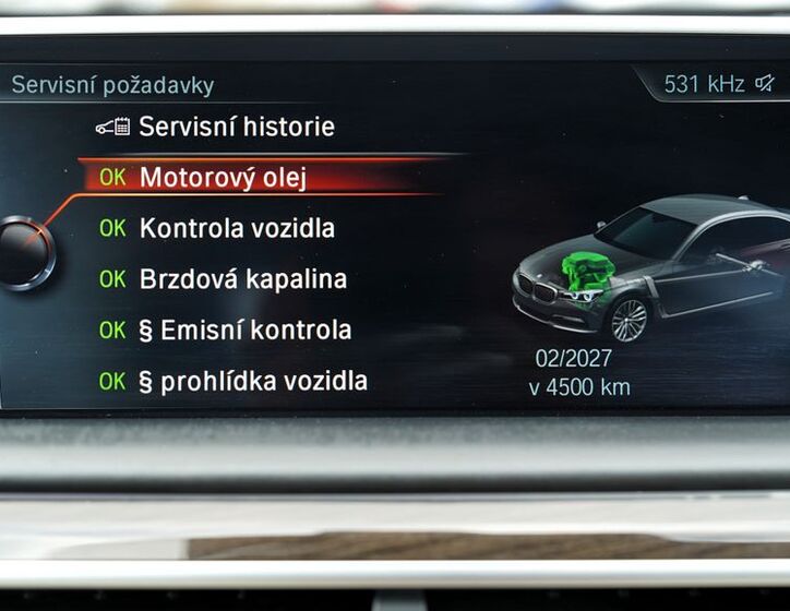 BMW Řada 7 37