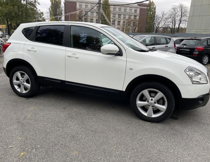 Nissan Qashqai 24