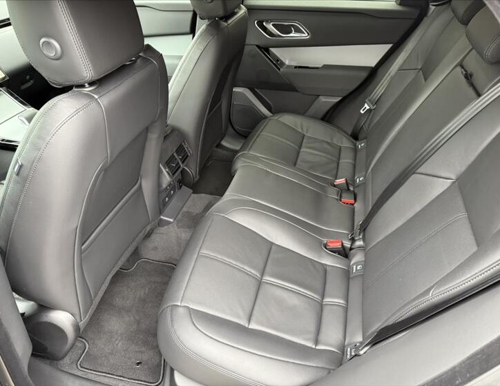 Land Rover Range Rover Velar 15