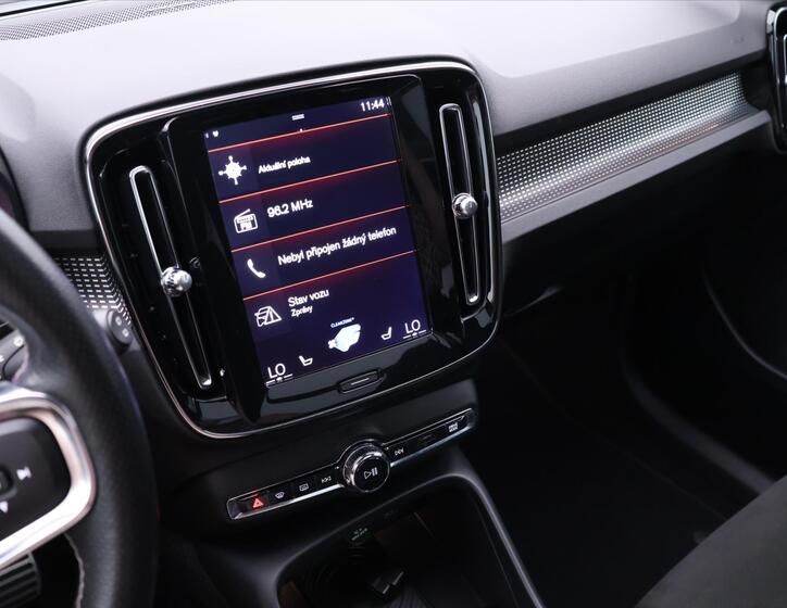 Volvo XC40 25