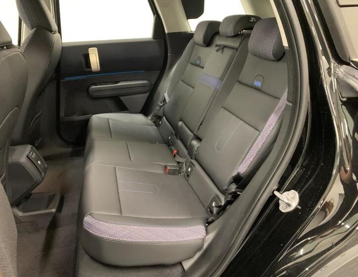 Mini Countryman 8
