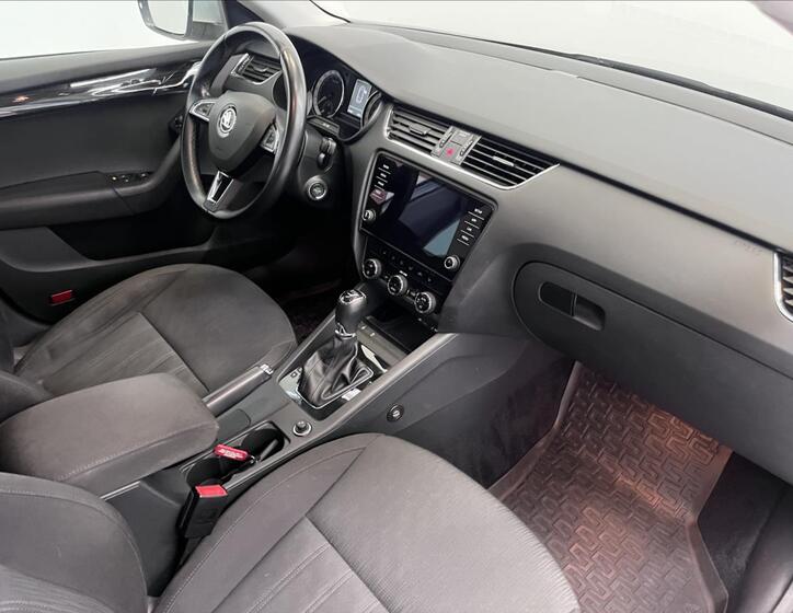 Škoda Octavia 16