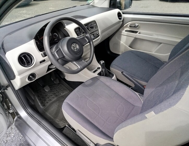 Volkswagen up! 13