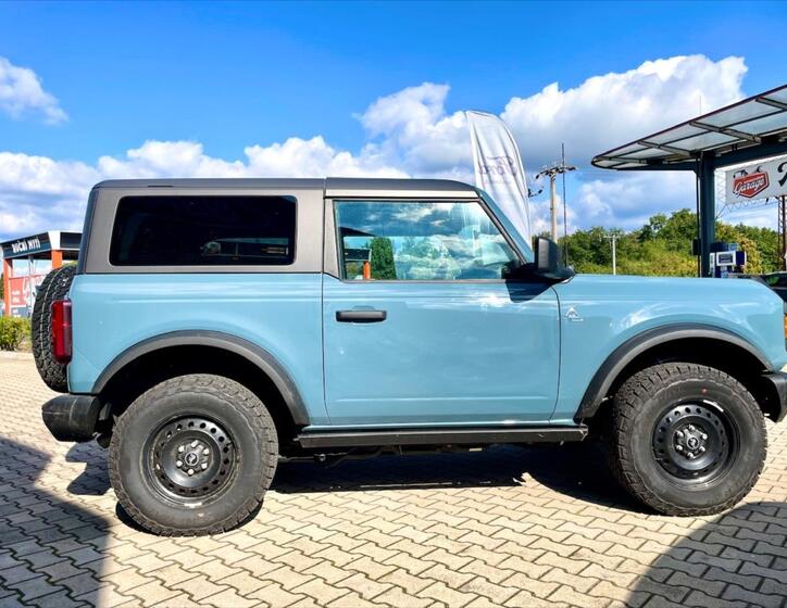 Ford Bronco 14