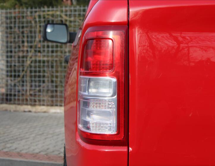 Dodge RAM 40