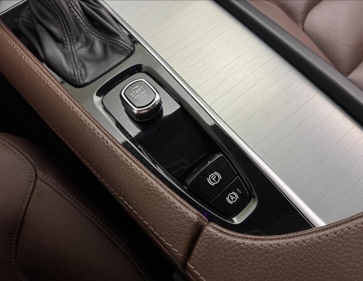 Volvo XC90 29