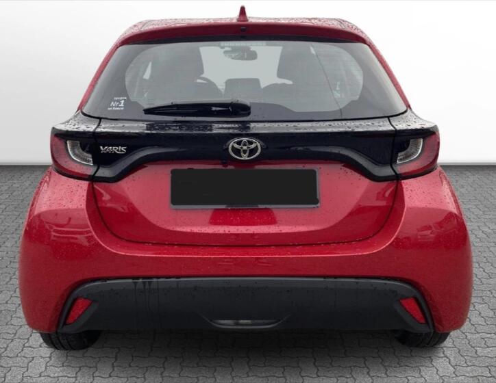 Toyota Yaris 6