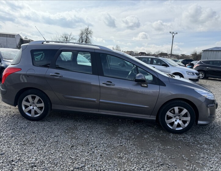 Peugeot 308 4
