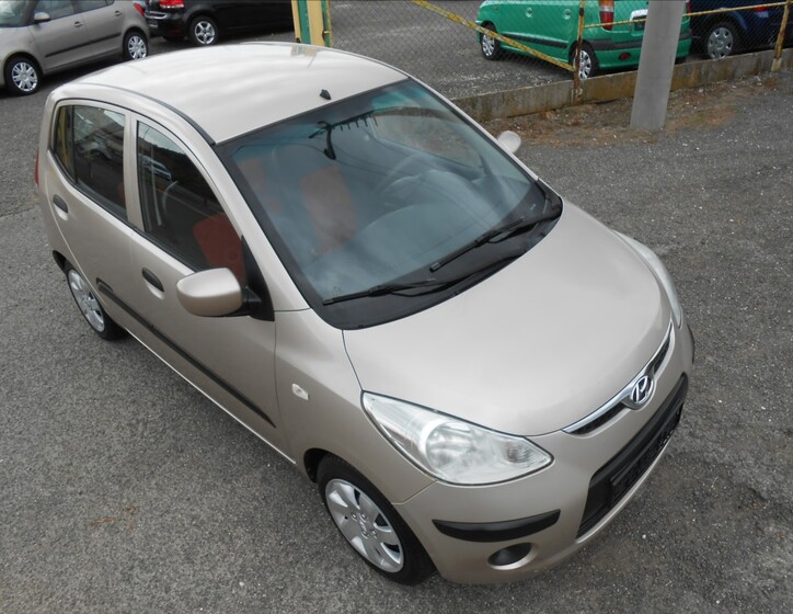 Hyundai i10 30
