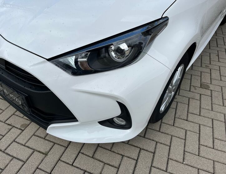 Toyota Yaris 10