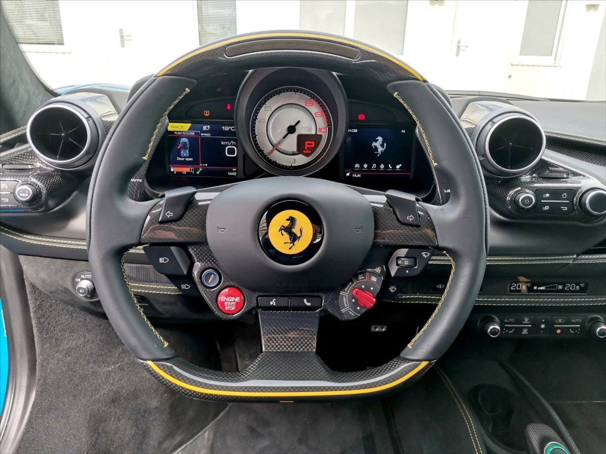 Ferrari F8
