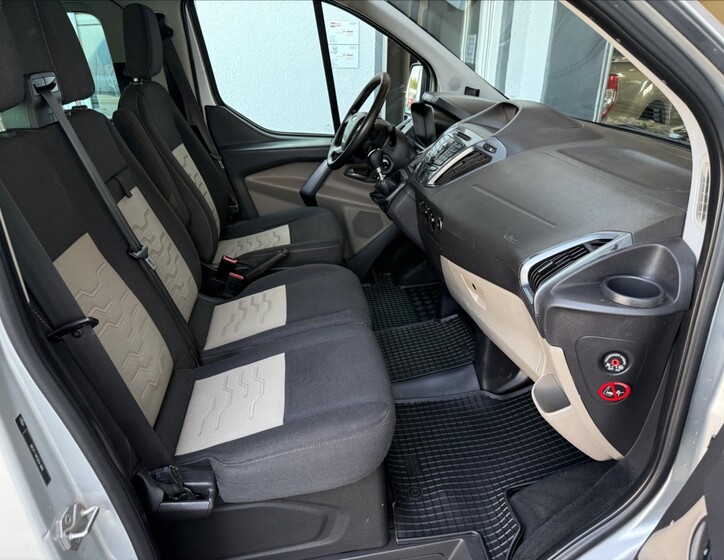 Ford Transit Custom 12