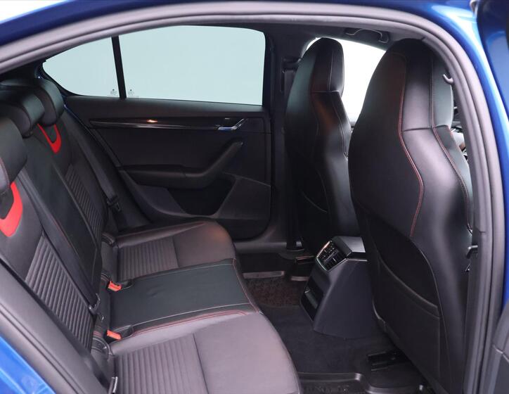 Škoda Octavia 14