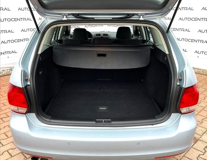 Volkswagen Golf 11