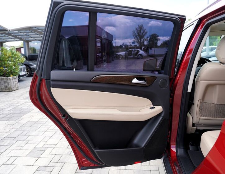 Mercedes-Benz GLS 16