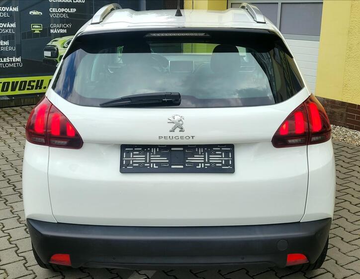 Peugeot 2008 8