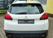 Peugeot 2008 8