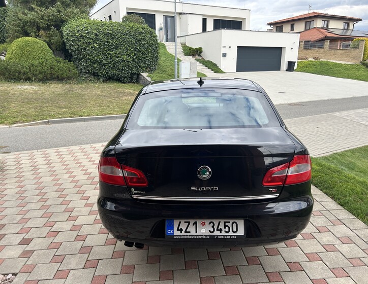 Škoda Superb 8