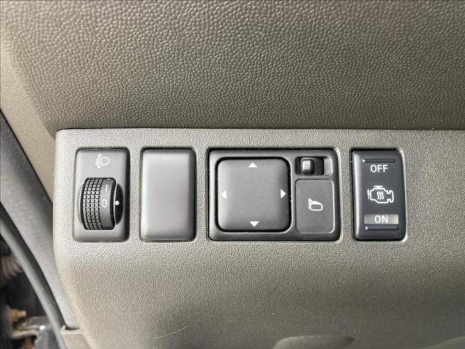 Nissan Navara 26