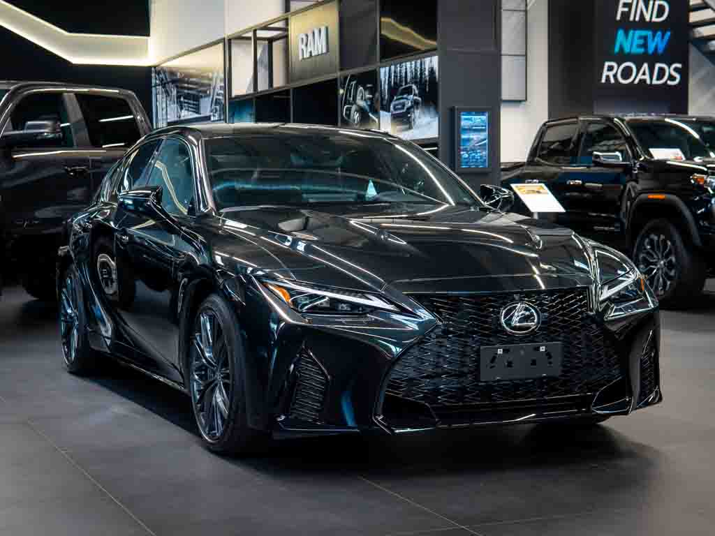 Lexus IS