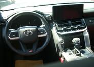 Toyota Land Cruiser 11
